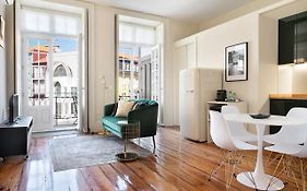 Historic Apartment At Cardosas With Balcony