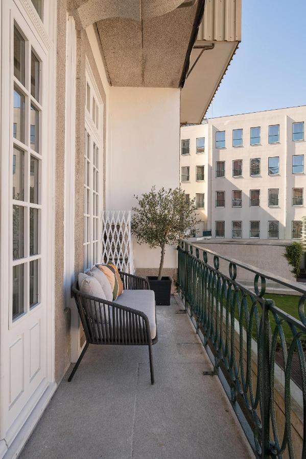 Historic Apartment At Cardosas With Balcony Porto Exterior photo
