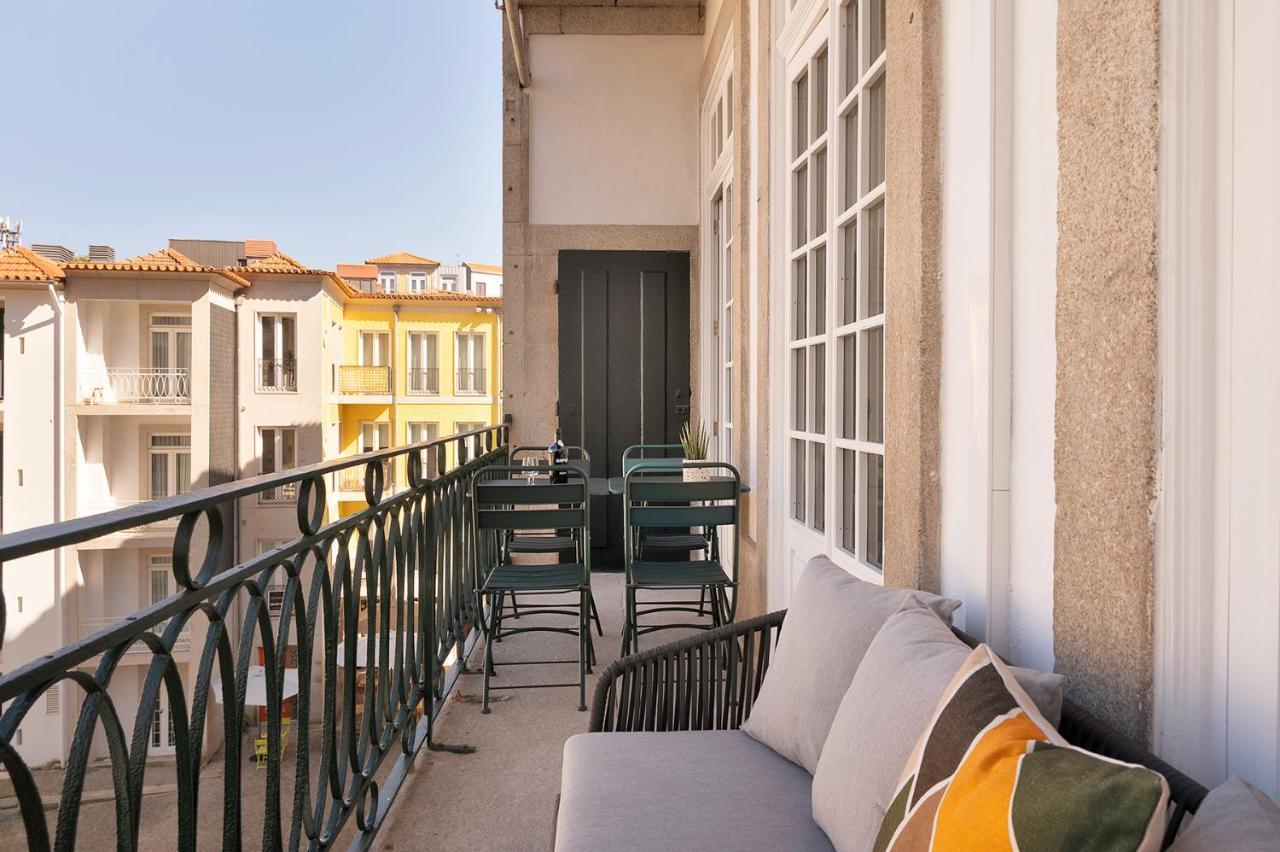 Historic Apartment At Cardosas With Balcony Porto Exterior photo